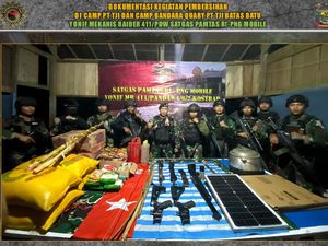 Satgas Kostrad Gagalkan Penyelundupan Senjata KST di Nduga Papua Satgas Kostrad Gagalkan Penyelundupan Senjata KST di Nduga Papua