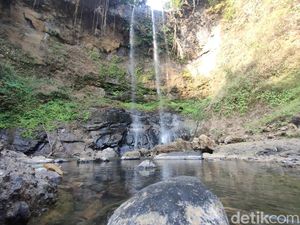 Pesona Air Terjun Berundak Ciastana di Cianjur Pesona Air Terjun Berundak Ciastana di Cianjur