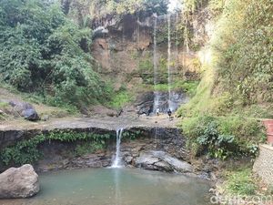 Segudang Mitos di Balik Keindahan Curug Ciastana