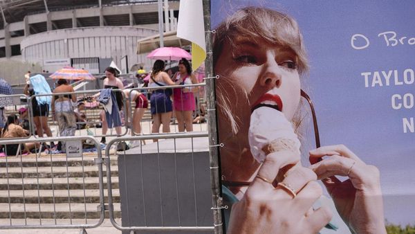Fans Taylor Swift di Brasil Rela Panas-panasan demi The Eras Tour