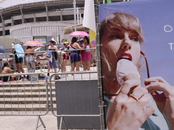 Fans Taylor Swift di Brasil Rela Panas-panasan demi The Eras Tour