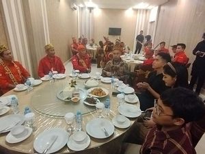 Berkunjung ke Pontianak, Kaesang dan Istrinya Bertemu Panglima Jilah