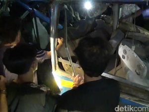 Kecelakaan Maut Elf Tertabrak KA Probowangi Tewaskan 11 Orang di Lumajang Kecelakaan Maut Elf Tertabrak KA Probowangi Tewaskan 11 Orang di Lumajang