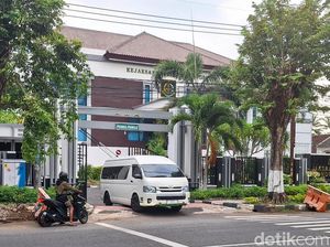 KPK Geledah Gedung Kejari Bondowoso