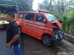 Mobil Jenazah Kecelakaan Beruntun di Gilimanuk, 3 Orang Jadi Korban