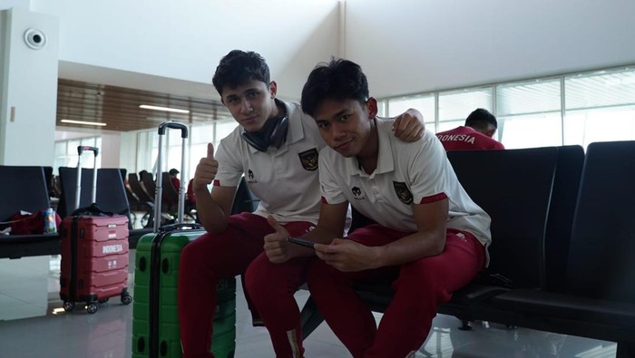 Pemain Timnas Indonesia U-17 meninggalkan kota Surabaya usai tuntasnya fase grup Piala Dunia U-17 2023.