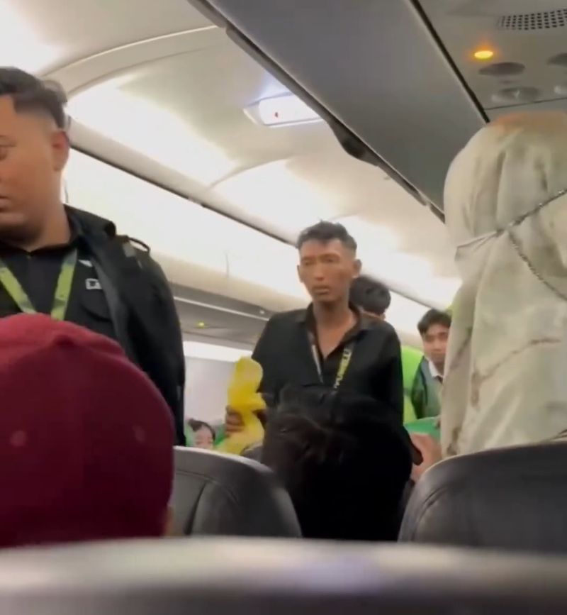  Tangkapan layar video viral)