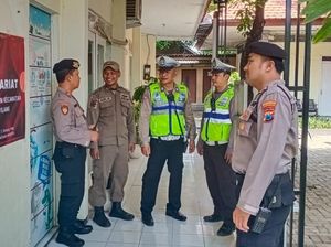 Antisipasi Kejahatan di Surabaya, Polisi Amankan 8 Pemotor Saat Patroli Antisipasi Kejahatan di Surabaya, Polisi Amankan 8 Pemotor Saat Patroli