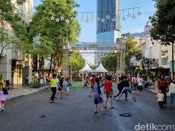 Ada Gerakan Ekonomi Kreatif di Pesta Bola Surabaya