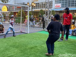 Pesta Bola Surabaya Semarakkan Jalan Tunjungan