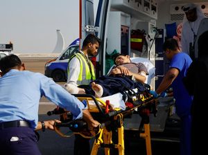 Potret Warga Gaza yang Terluka Tiba di UEA untuk Jalani Perawatan Medis