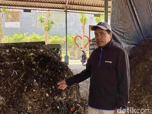 Melihat Pusat Daur Ulang di Surabaya yang Kelola 7 Ton Sampah Per Hari