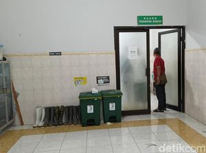 11 Jenazah Korban Elf Tertabrak KA Probowangi Dievakuasi ke RSUD Lumajang