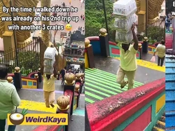 Gokil! Pria Ini Bisa Bawa 3 Tumpuk Minuman di Atas Kepala Naiki Tangga
