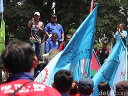 Kawal Rapat Dewan Pengupahan, Buruh Siap Aksi di Kantor Disnakertrans Jabar