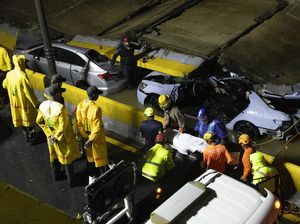Dinding Terowongan Ambruk Timpa Mobil di Republik Dominika Dinding Terowongan Ambruk Timpa Mobil di Republik Dominika