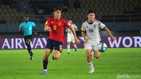 Pau Cubarsi Dulu Main di Solo, Kini Pemain Muda Terbaik Piala Dunia