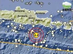 Malang Diguncang Gempa M 4,4 Malang Diguncang Gempa M 4,4