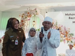 Haru Haryono Kakek 63 Tahun Persunting Pujaan Hati di Masjid Raya Klaten