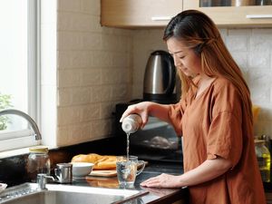 Air Suam-suam Kuku Artinya Apa? Begini Penjelasannya Air Suam-suam Kuku Artinya Apa? Begini Penjelasannya