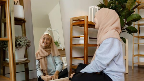 3 Doa yang Bisa Dibaca saat Bercermin