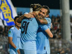 Persela Lamongan Jadi Klub Pertama Lolos ke Babak 12 Besar Liga 2 Persela Lamongan Jadi Klub Pertama Lolos ke Babak 12 Besar Liga 2