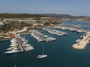 Diam-diam Abu Dhabi Mau Beli Pelabuhan Turki