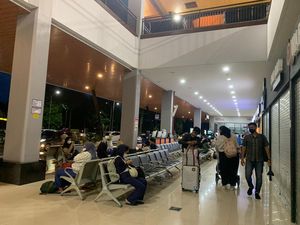 Ribuan Warga Naik KA dari Stasiun Malang Saat Long Weekend Ribuan Warga Naik KA dari Stasiun Malang Saat Long Weekend