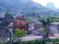 Alam Karawang yang Terkikis Diduga Akibat Tambang Batu Ilegal
