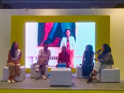 Kisah Hidup Pelukis Abstrak Nunung WS dan Karyanya Dibukukan