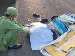 Truk Tronton Pecah Ban Tabrak Motor di Jalur Nasional Lamongan, 1 Tewas