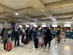 Pantauan Mudik di Bandara Sultan Hasanuddin Makassar