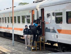 15 Ribu Tiket KA Nataru Keberangkatan dari Daop 5 Purwokerto Terjual