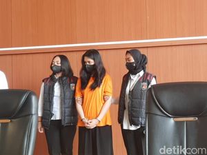 7 Fakta Ghisca Tipu-tipu 2 Ribuan Tiket Coldplay hingga Jadi Tersangka 7 Fakta Ghisca Tipu-tipu 2 Ribuan Tiket Coldplay hingga Jadi Tersangka