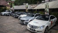 Potret Keseruan Saat Komunitas Mercedes Benz Berkumpul
