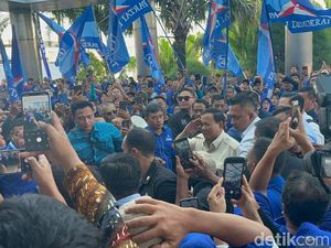 AHY dan SBY Sambut Prabowo di Madiun, Kader PD Teriak Menang 1 Putaran