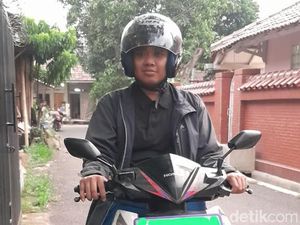 Rahadian, Individu Autistik yang Biasa Nyetir Motor ke Kampus Rahadian, Individu Autistik yang Biasa Nyetir Motor ke Kampus