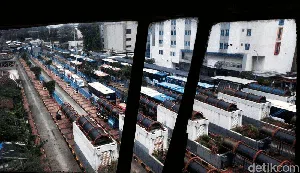 Senja Kala Terminal Blok M yang Penuh Kenangan