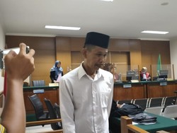 Korupsi Dana Desa untuk Karaoke-Sewa LC, Kades di Banten Minta Dihukum Ringan