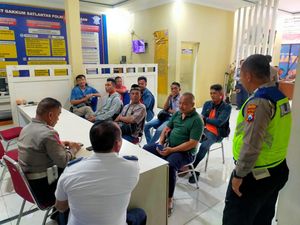 Sanksi Berlapis Sopir Bus yang Ugal-ugalan di Lamongan Sanksi Berlapis Sopir Bus yang Ugal-ugalan di Lamongan