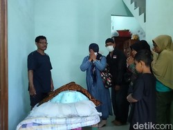 Korban Elf Tertabrak KA di Lumajang Sempat Pamit Healing ke Banyuwangi