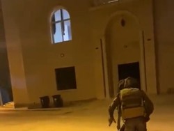 Viral Video Tentara Israel Lempar Granat di Masjid saat Azan Subuh