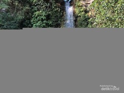 Curug Berair Biru di Dekat Bandung