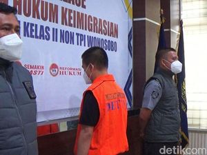 Coba Palsukan Identitas, Pria Kamboja Diamankan Kantor Imigrasi Wonosobo Coba Palsukan Identitas, Pria Kamboja Diamankan Kantor Imigrasi Wonosobo
