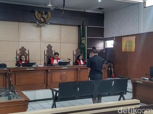 Pembunuh Eks Ketua KY Jaja Ahmad Jayus Divonis 19 Tahun Penjara Pembunuh Eks Ketua KY Jaja Ahmad Jayus Divonis 19 Tahun Penjara