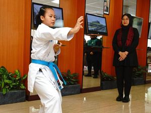 Bangga! Siswi Banyuwangi Wakili Indonesia pada Kejuaraan Karate di Portugal Bangga! Siswi Banyuwangi Wakili Indonesia pada Kejuaraan Karate di Portugal