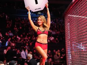8 Potret Gadis Ring UFC Paling Cuan yang Kekayaannya Mencapai Rp 79 Miliar