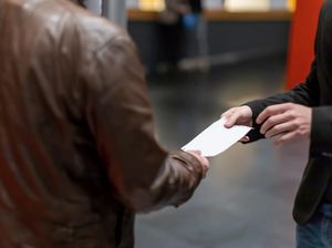 Viral Video Protes Karcis Retribusi di Sidebuk-debuk, Kadispar Karo Beri Penjelasan Viral Video Protes Karcis Retribusi di Sidebuk-debuk, Kadispar Karo Beri Penjelasan
