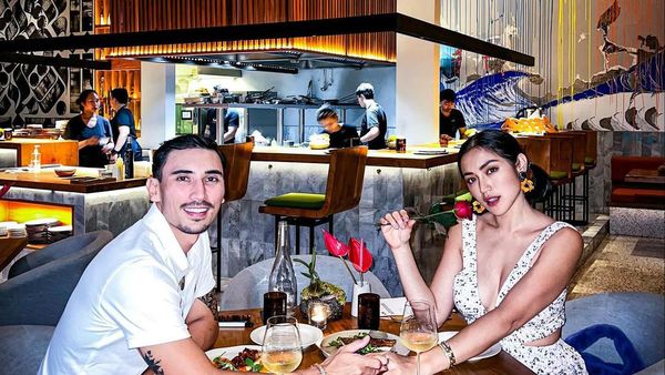 So Sweet! Jessica Iskandar Hobi Kulineran Bareng Suami