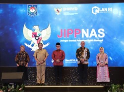 MenPAN-RB Beri Penghargaan ke Puluhan Mal Pelayanan Publik Terbaik Se-RI